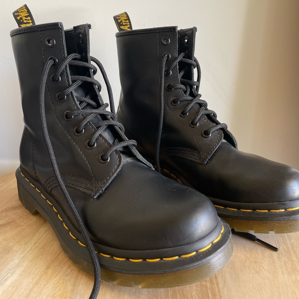 Dr. Martens Womens Leather Lace Up Boots